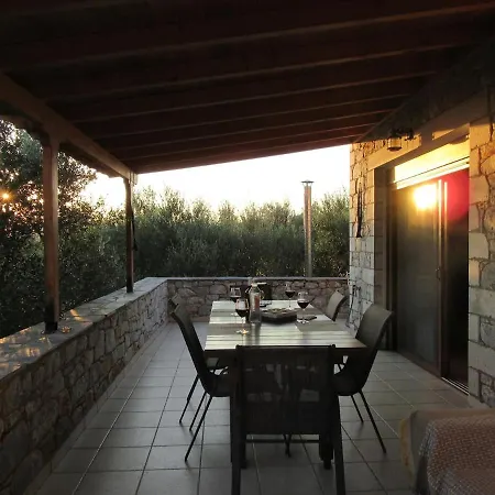Seaside Serenity Villa, 200m From Pantazi Ajos Nikolaos