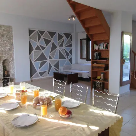 Seaside Serenity Villa, 200m From Pantazi Ajos Nikolaos